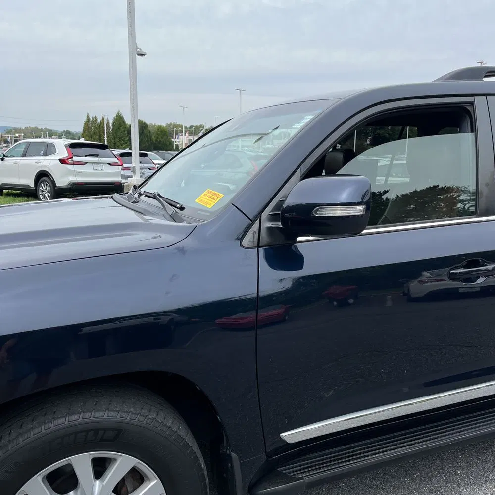 2016 Toyota Land Cruiser Base