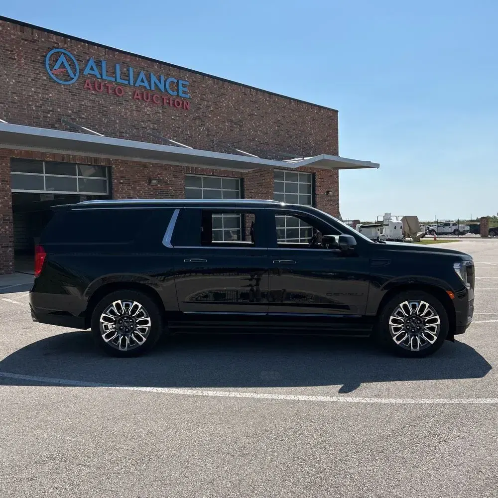 2023 GMC Yukon XL Denali Ultimate