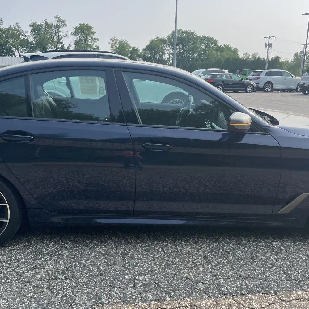 2022 BMW 5-Series M550xi