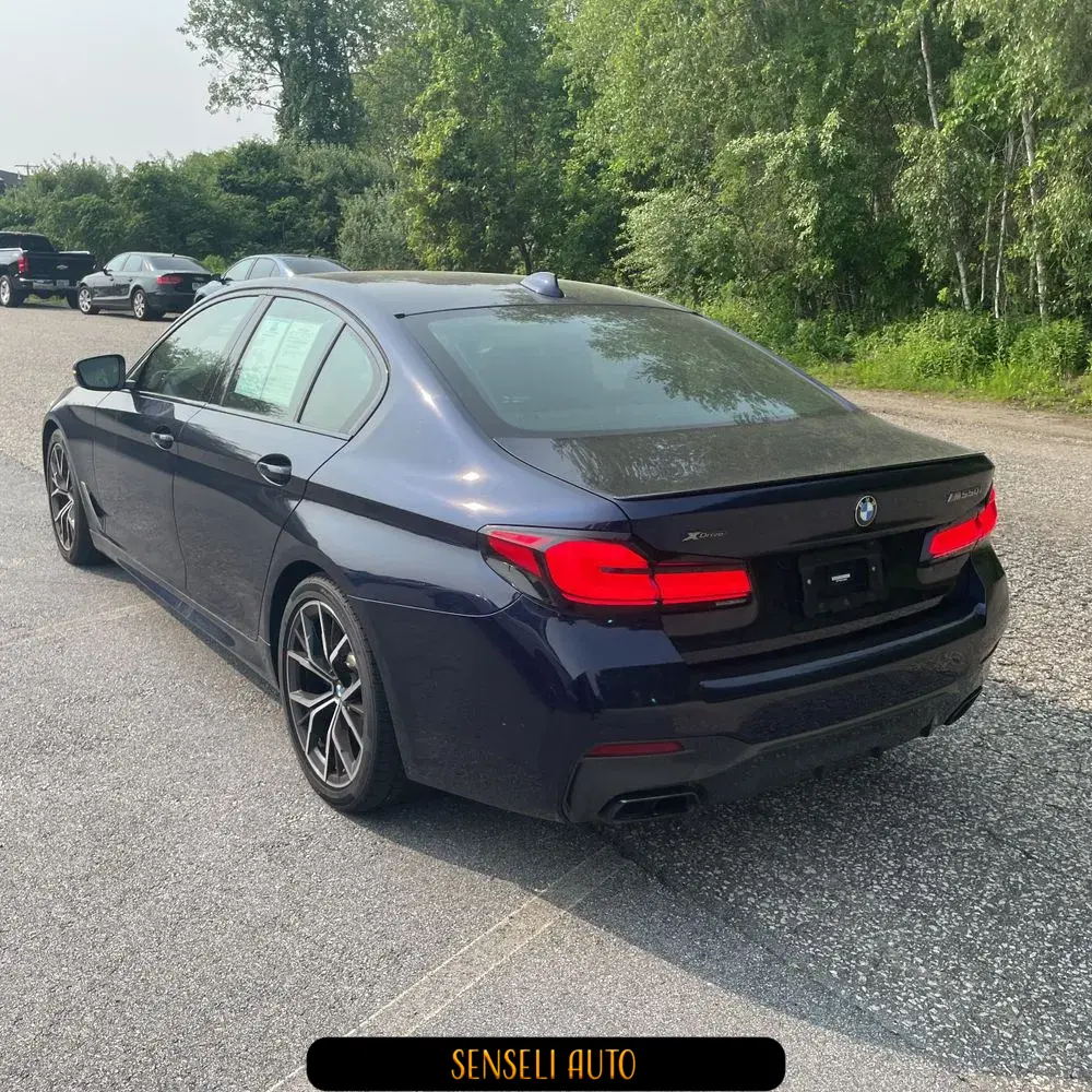 2022 BMW 5-Series M550xi