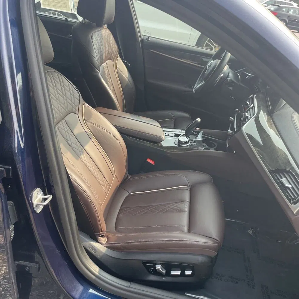 2022 BMW 5-Series M550xi