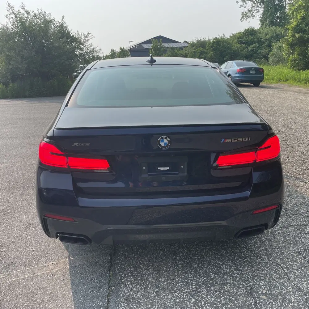 2022 BMW 5-Series M550xi