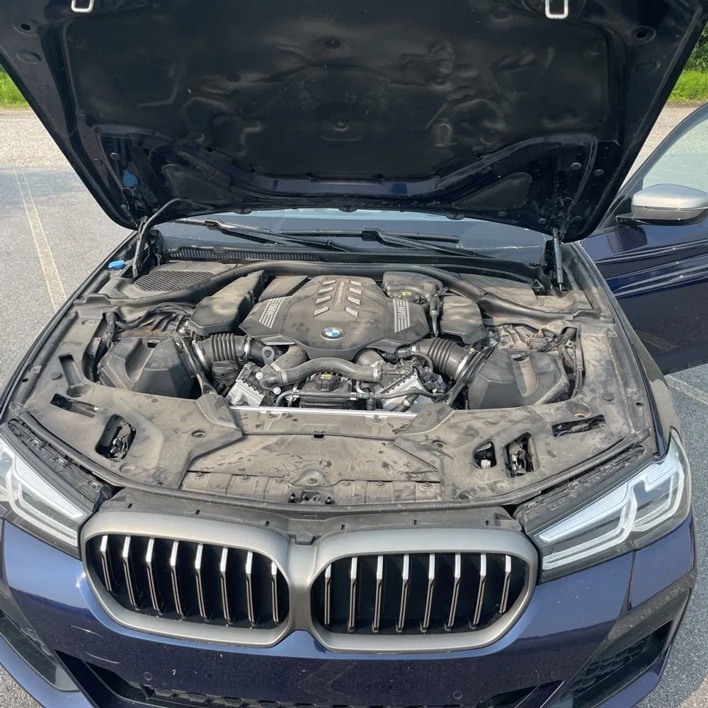 2022 BMW 5-Series M550xi