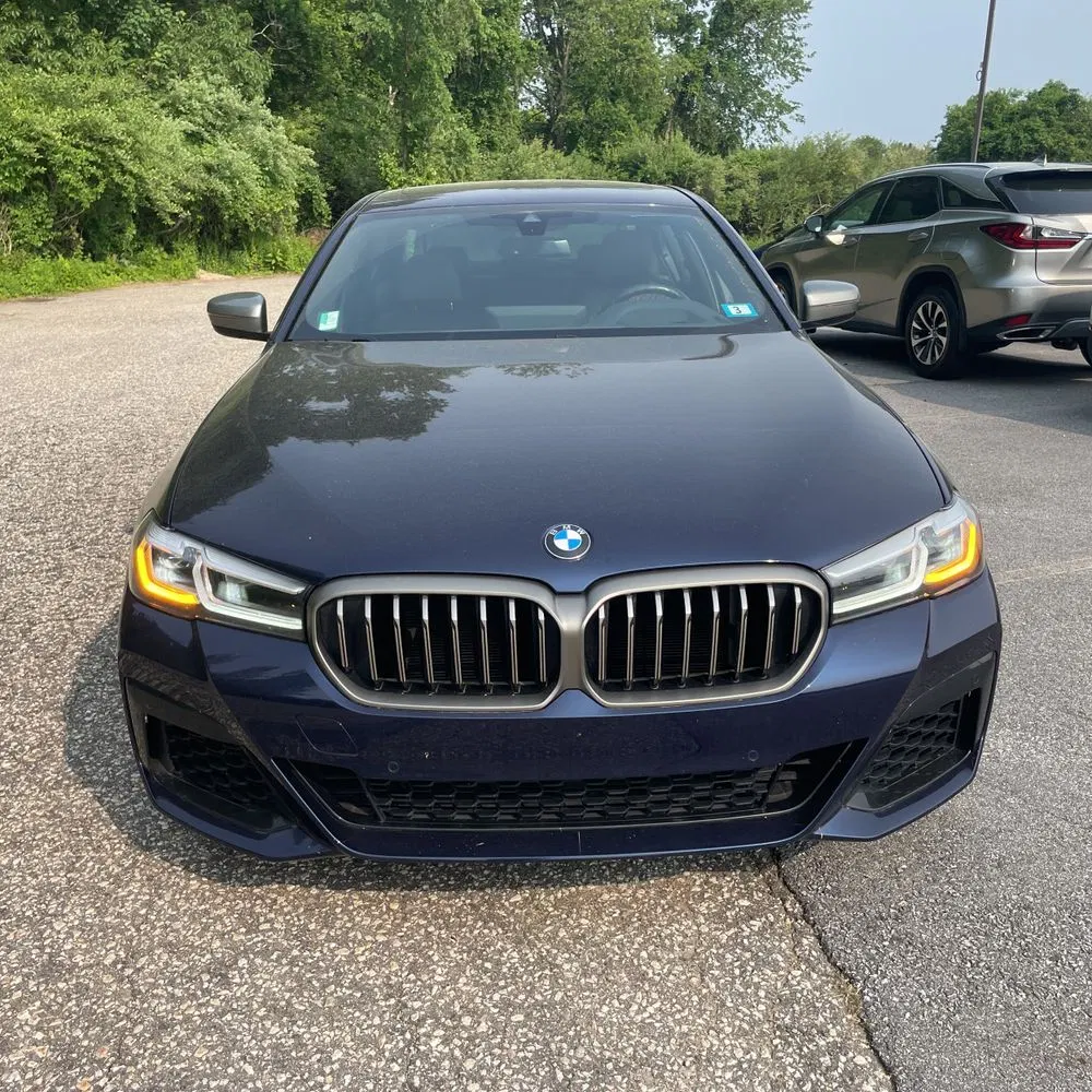 2022 BMW 5-Series M550xi