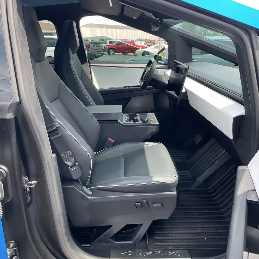 2024 Tesla Cybertruck Base