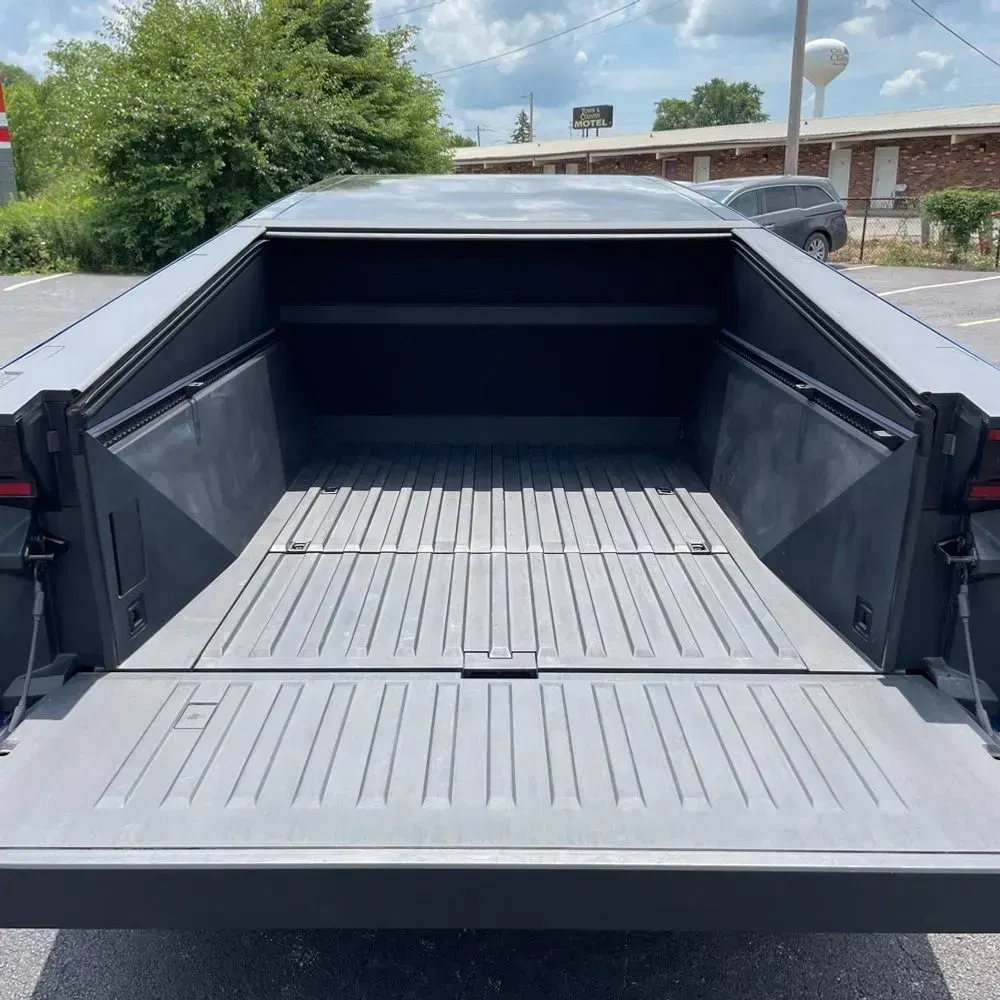 2024 Tesla Cybertruck Base