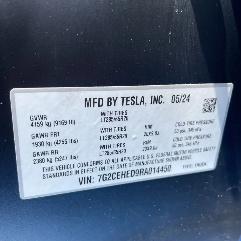 2024 Tesla Cybertruck Base