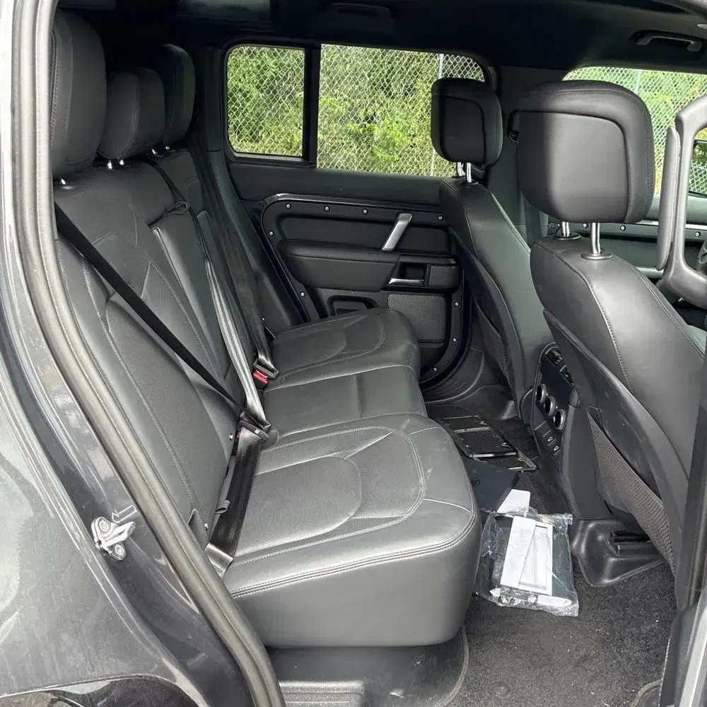 2023 Land Rover Defender 110 Carpathian Ed V8