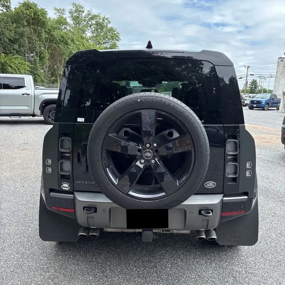 2023 Land Rover Defender 110 Carpathian Ed V8