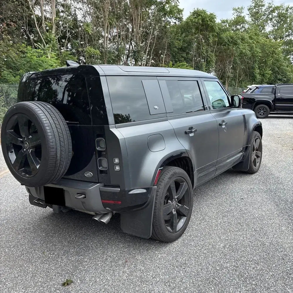 2023 Land Rover Defender 110 Carpathian Ed V8
