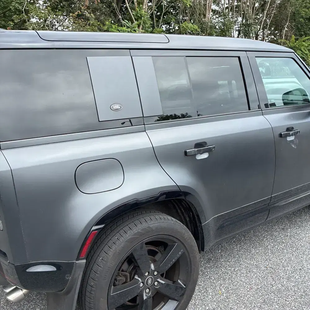 2023 Land Rover Defender 110 Carpathian Ed V8