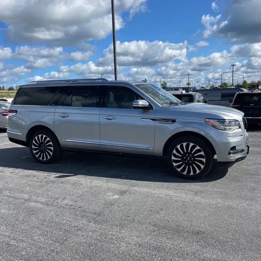 2023 Lincoln Navigator L Black Label