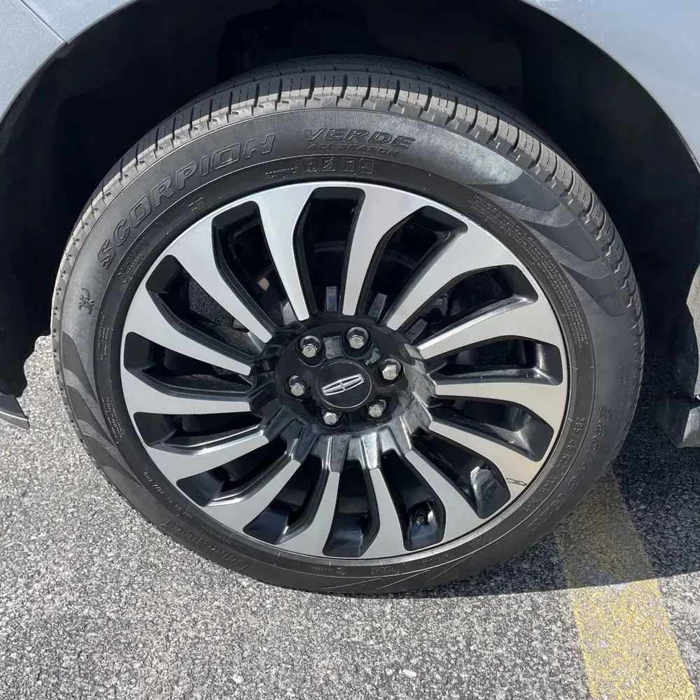 2023 Lincoln Navigator L Black Label