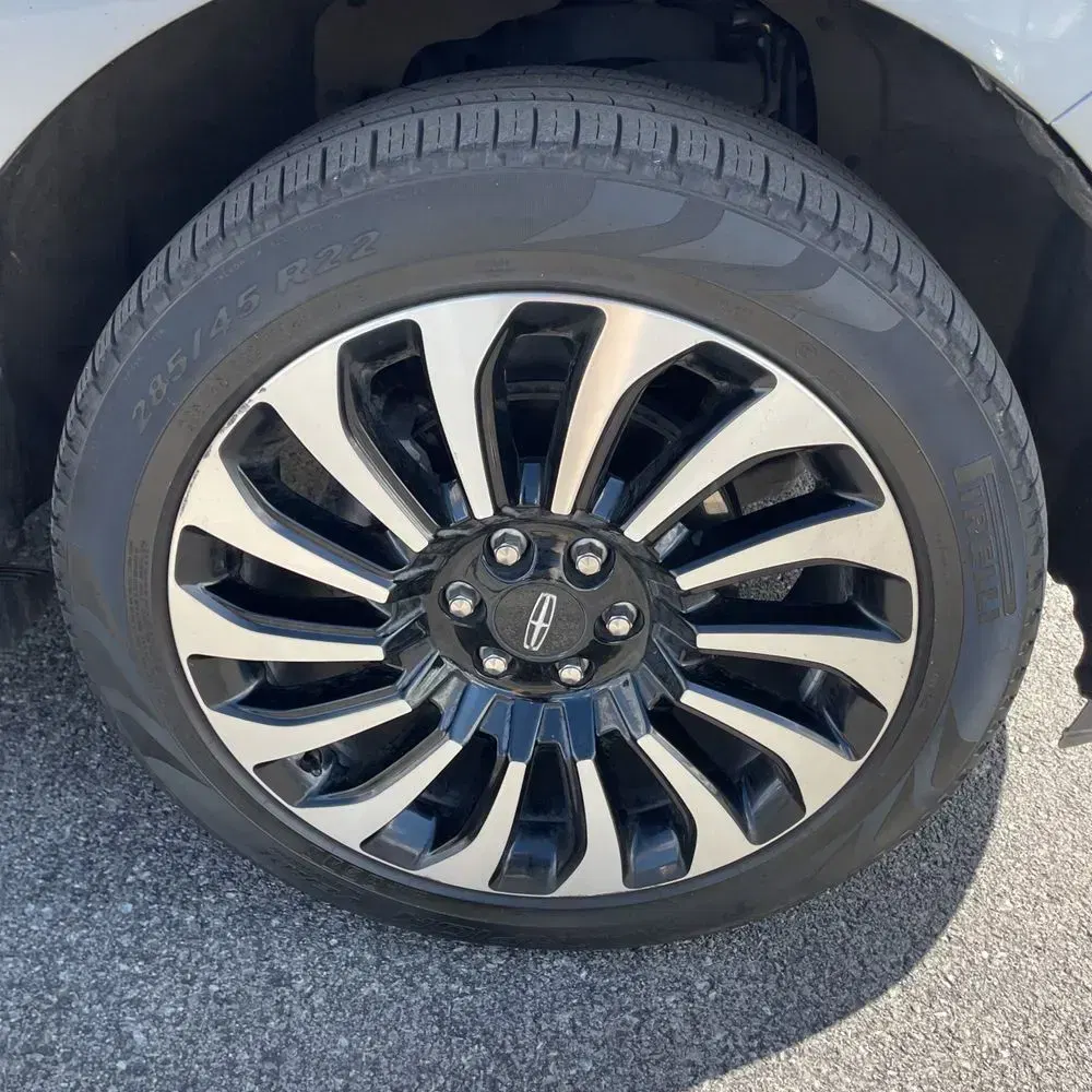 2023 Lincoln Navigator L Black Label