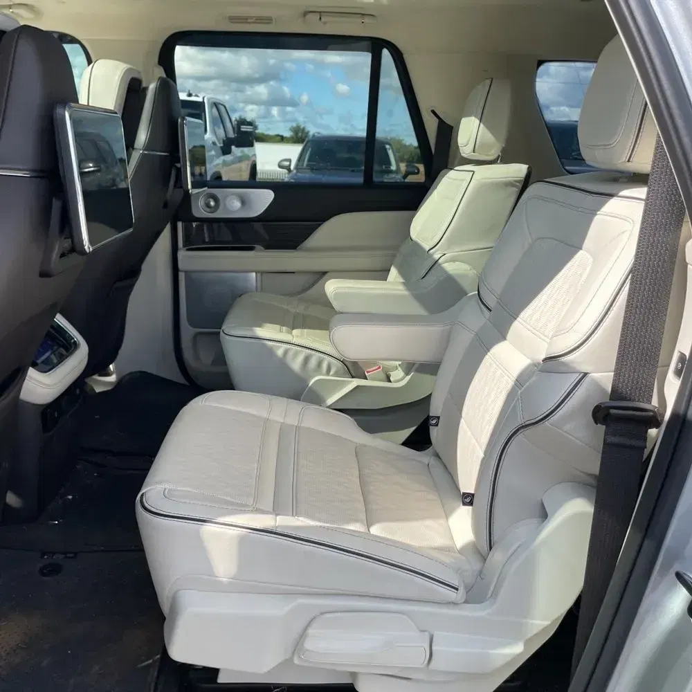 2023 Lincoln Navigator L Black Label