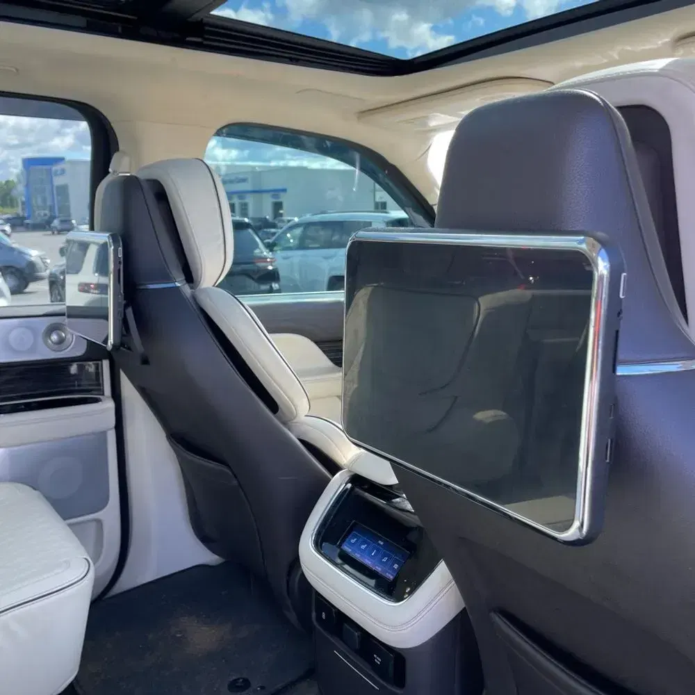 2023 Lincoln Navigator L Black Label