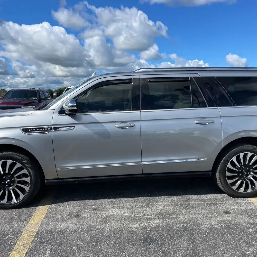 2023 Lincoln Navigator L Black Label