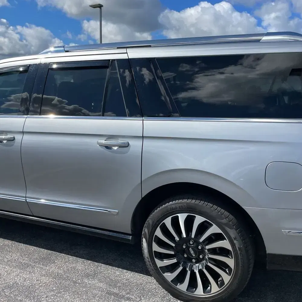 2023 Lincoln Navigator L Black Label