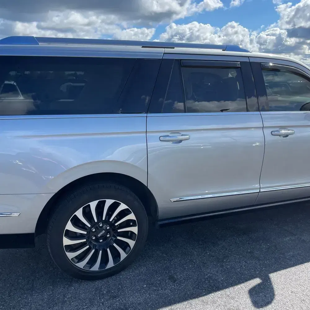 2023 Lincoln Navigator L Black Label