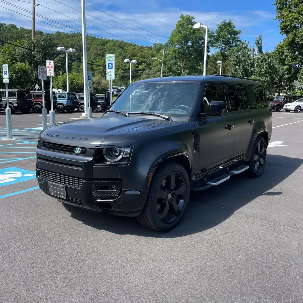 2024 Land Rover Defender 130 X-Dyn SE P400