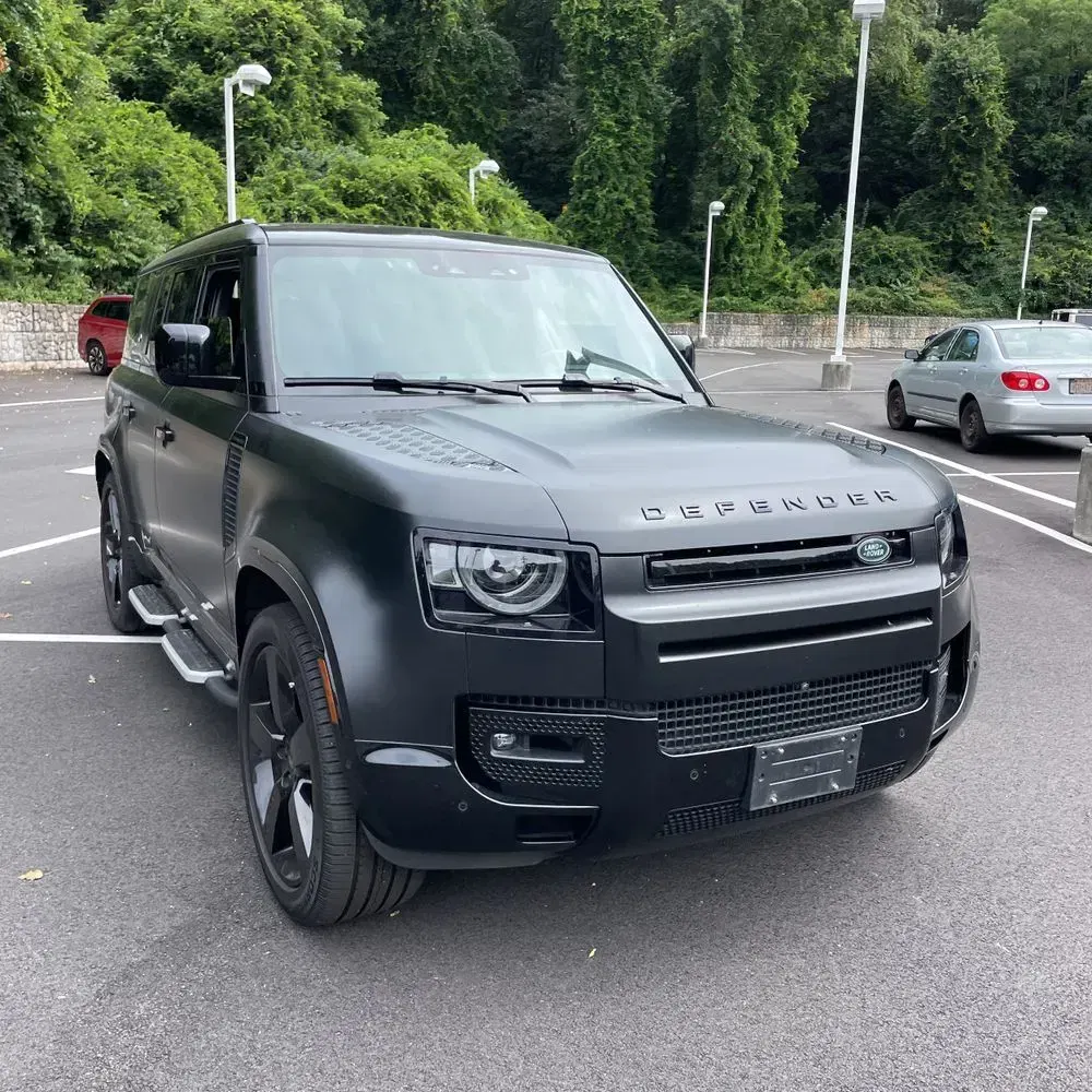 2024 Land Rover Defender 130 X-Dyn SE P400