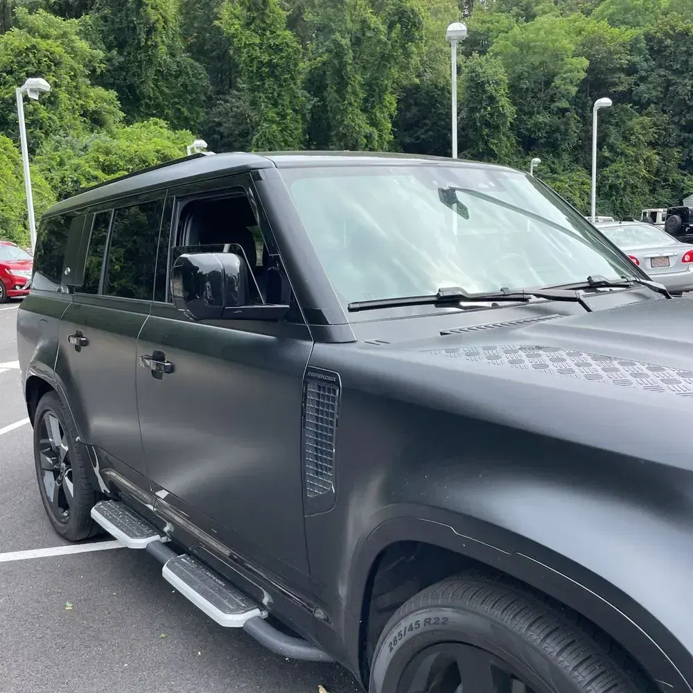 2024 Land Rover Defender 130 X-Dyn SE P400