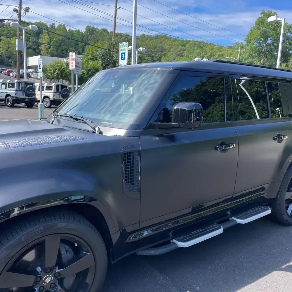 2024 Land Rover Defender 130 X-Dyn SE P400