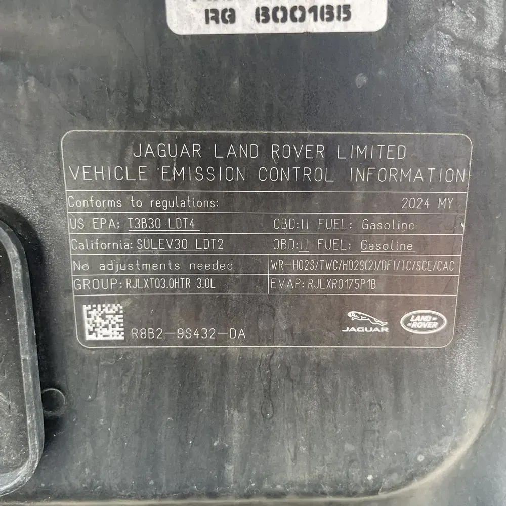 2024 Land Rover Defender 130 X-Dyn SE P400