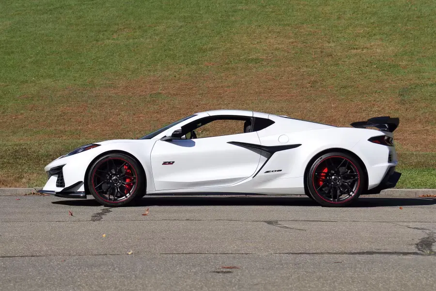 2023 Chevrolet Corvette Z06 3LZ 70th Anniversary Coupe