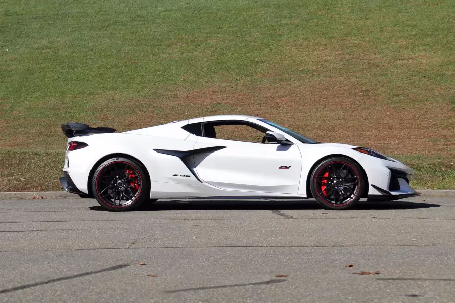 2023 Chevrolet Corvette Z06 3LZ 70th Anniversary Coupe