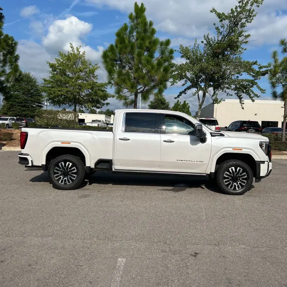 2025 GMC Sierra 2500HD Denali Ultimate
