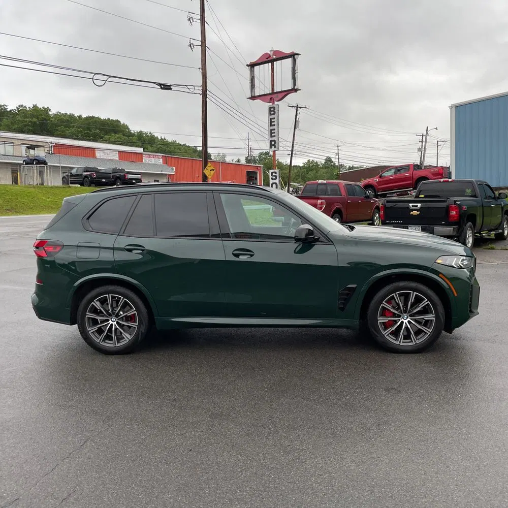 2024 BMW X5 M60i