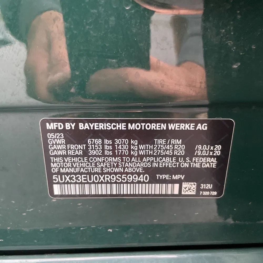 2024 BMW X5 M60i
