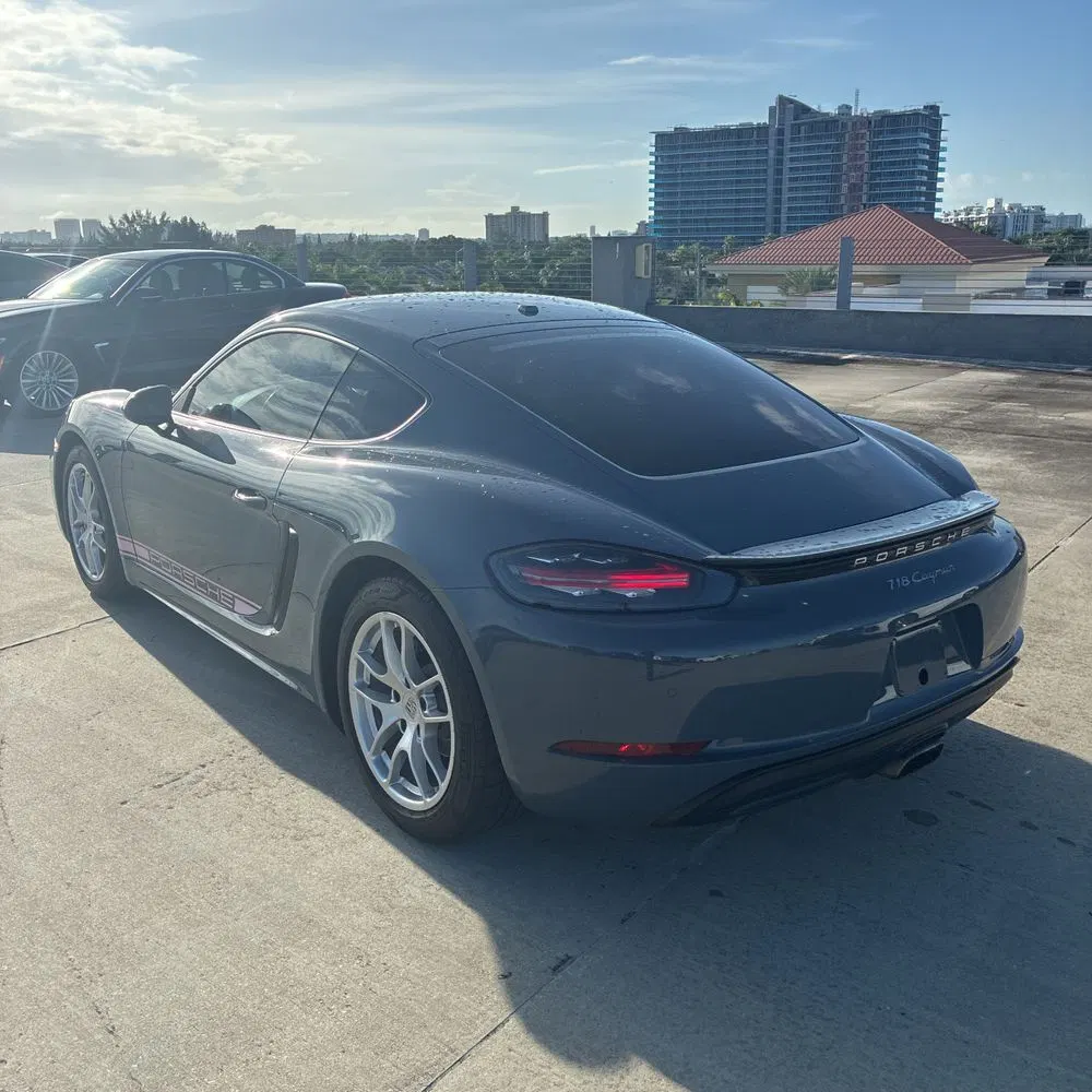 2017 Porsche 718 Cayman Base