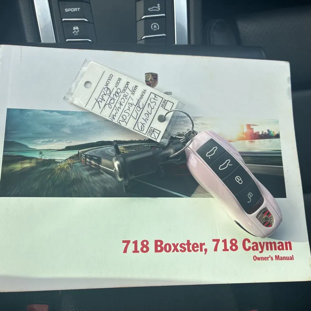 2017 Porsche 718 Cayman Base