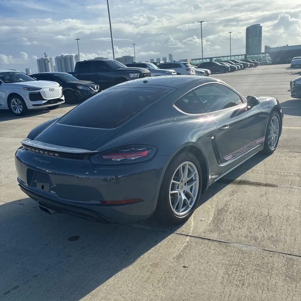 2017 Porsche 718 Cayman Base