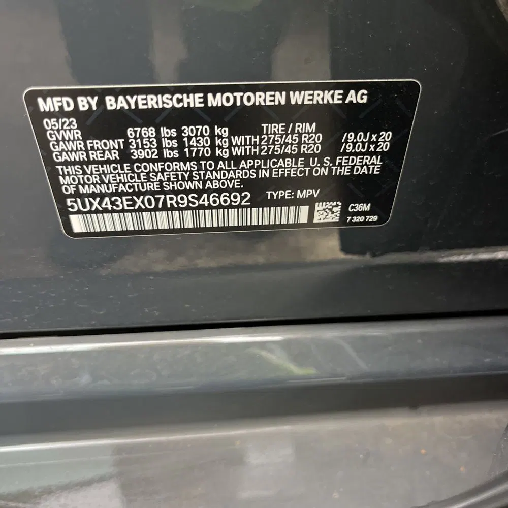 2024 BMW X6 M60i