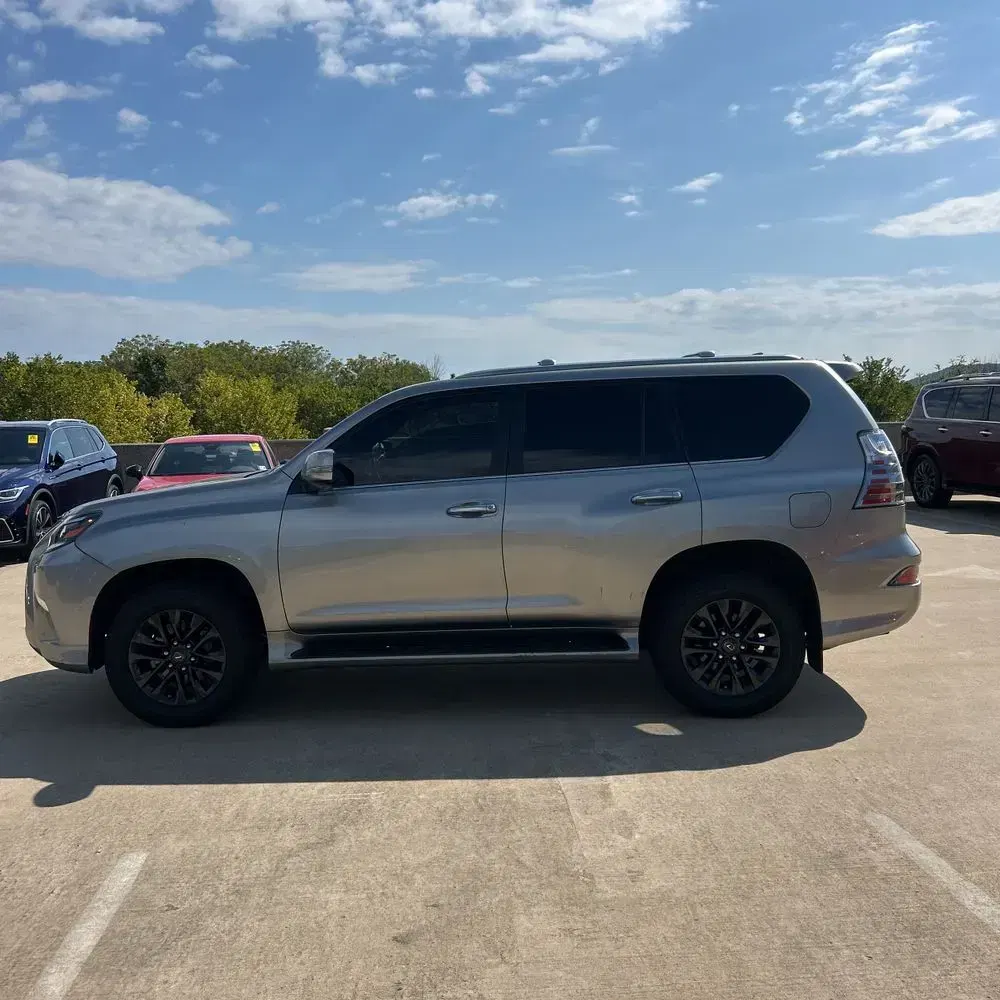 2023 Lexus GX 460 Base
