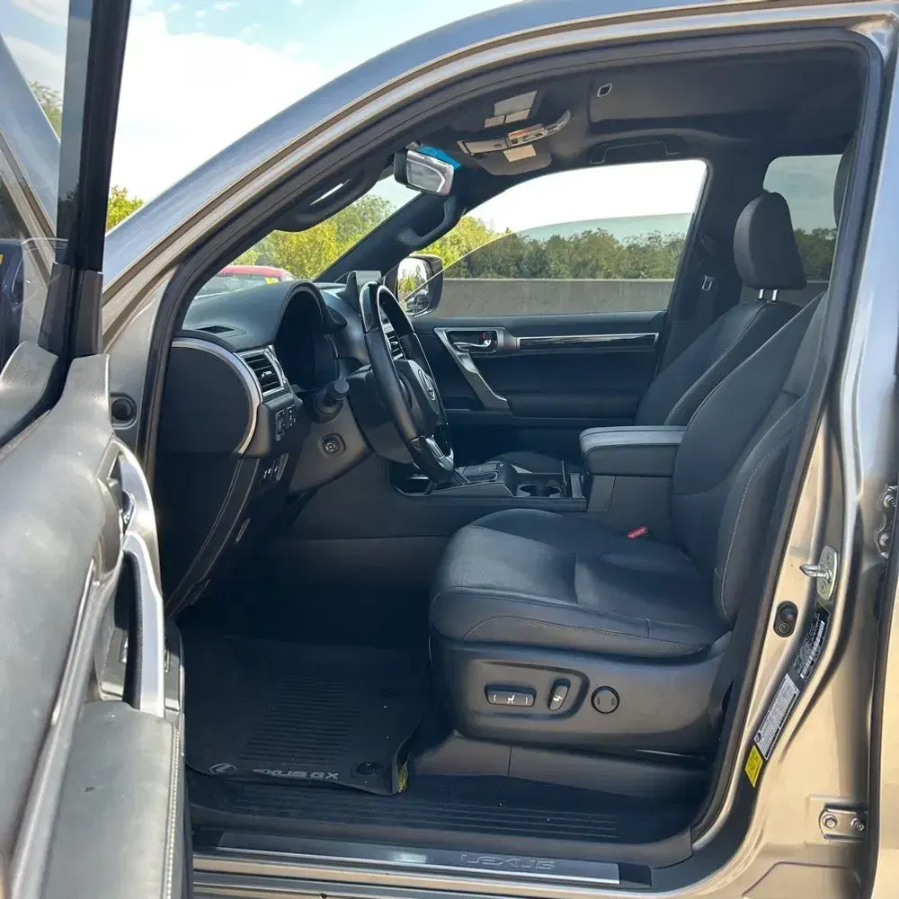 2023 Lexus GX 460 Base