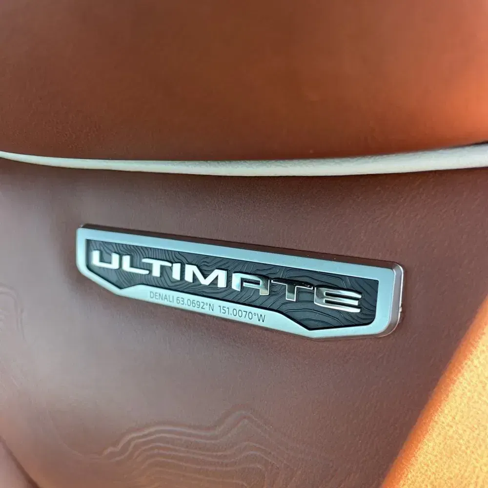 2023 GMC Yukon Denali Ultimate