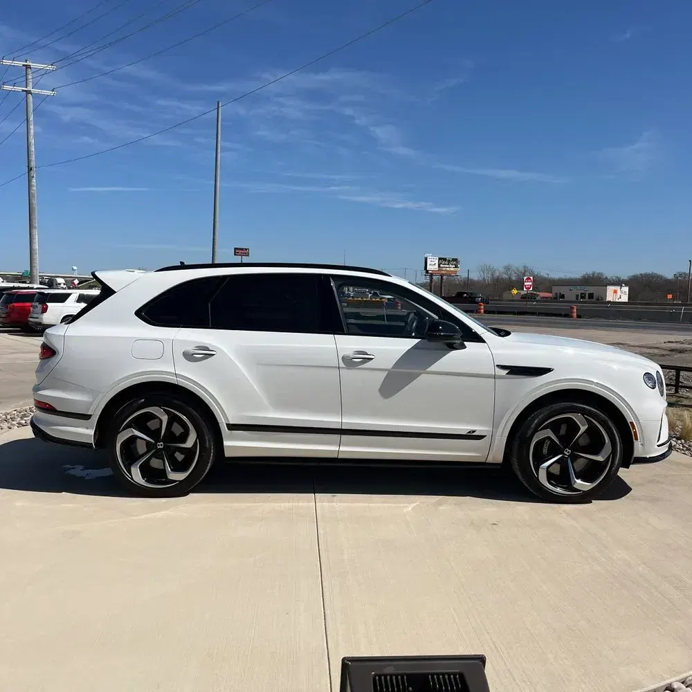 2022 Bentley Bentayga V8