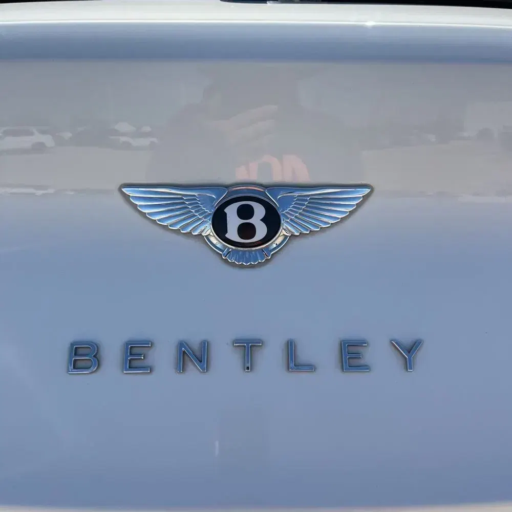 2022 Bentley Bentayga V8
