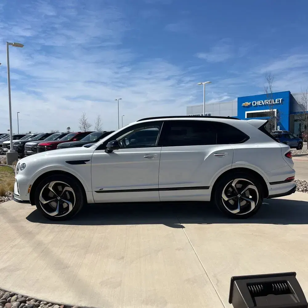 2022 Bentley Bentayga V8