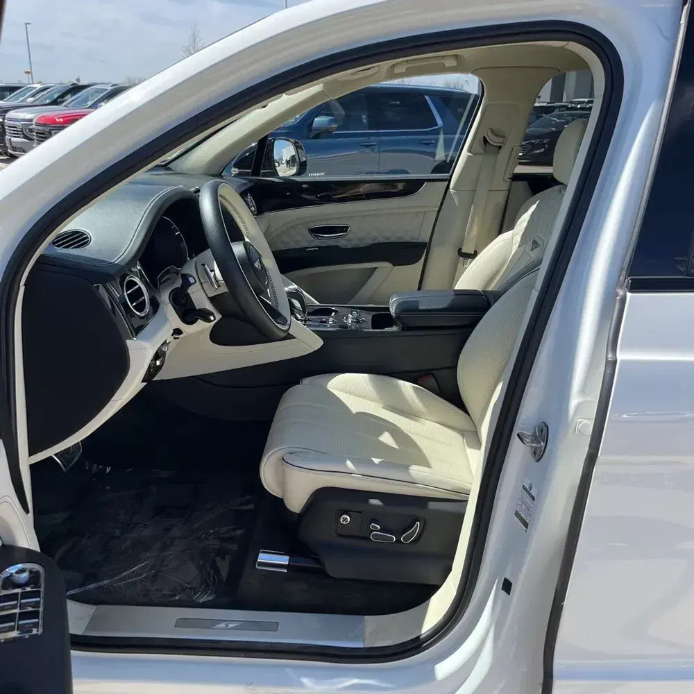2022 Bentley Bentayga V8