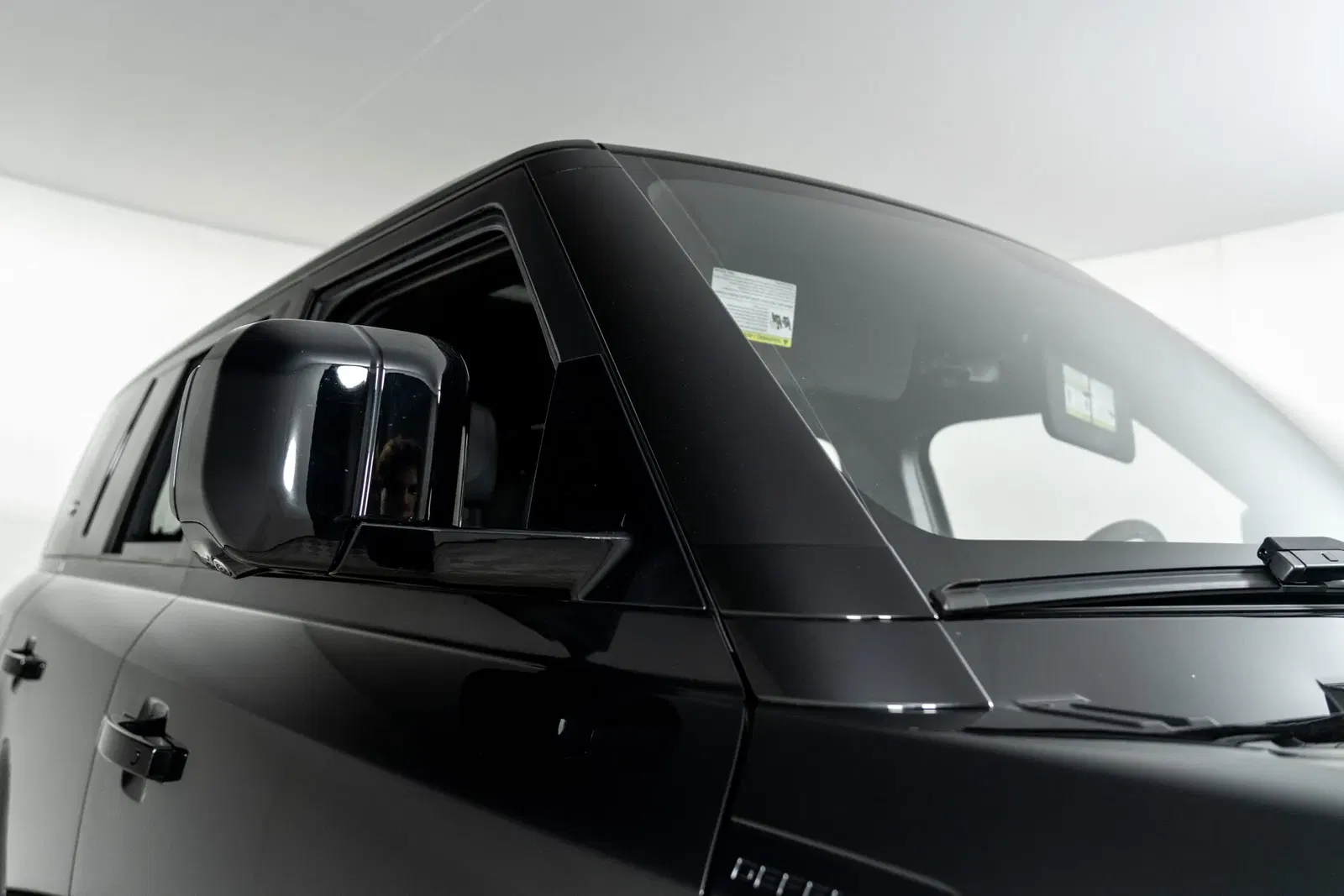 2022 Land Rover Defender 110 V8 Bond Edition