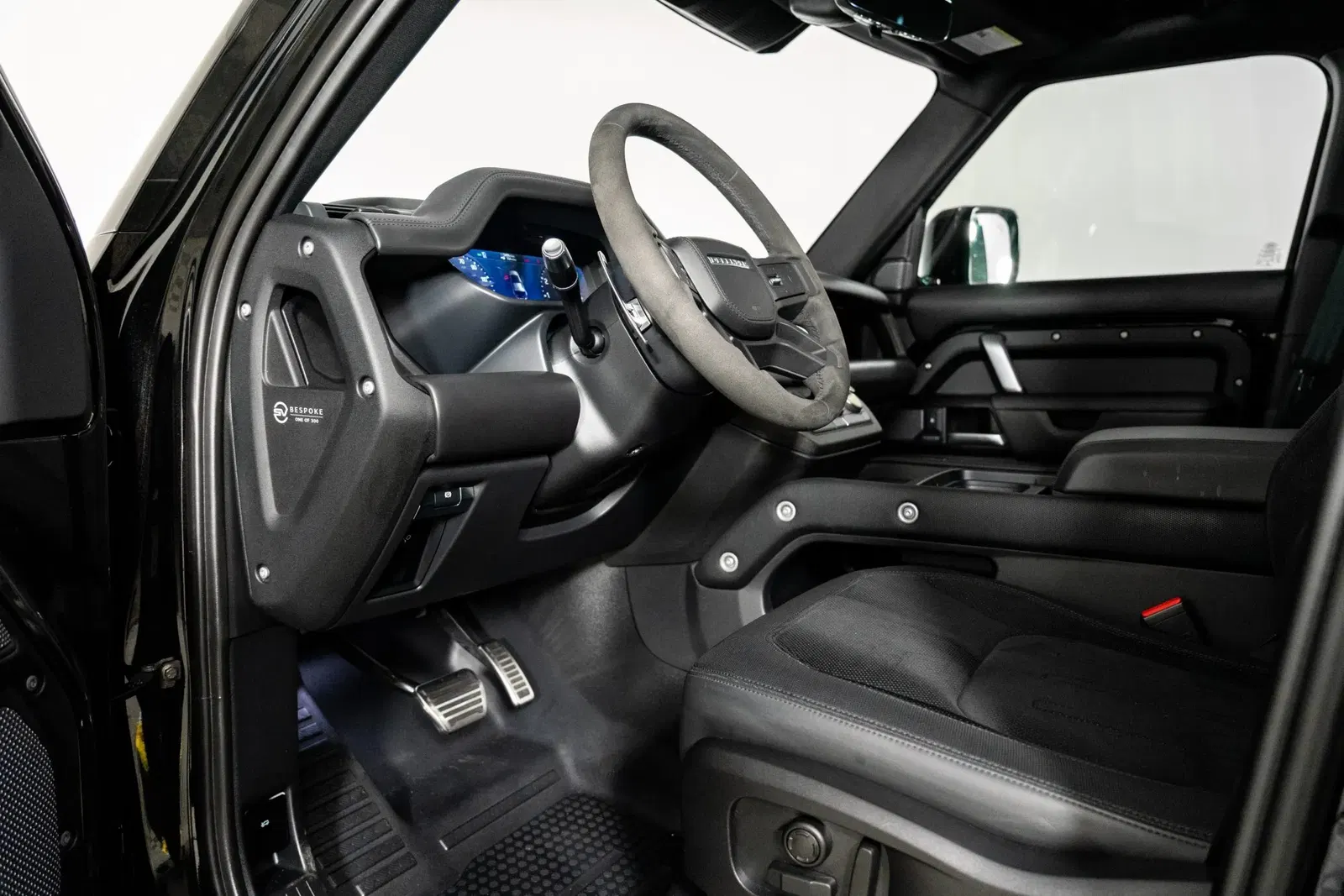 2022 Land Rover Defender 110 V8 Bond Edition