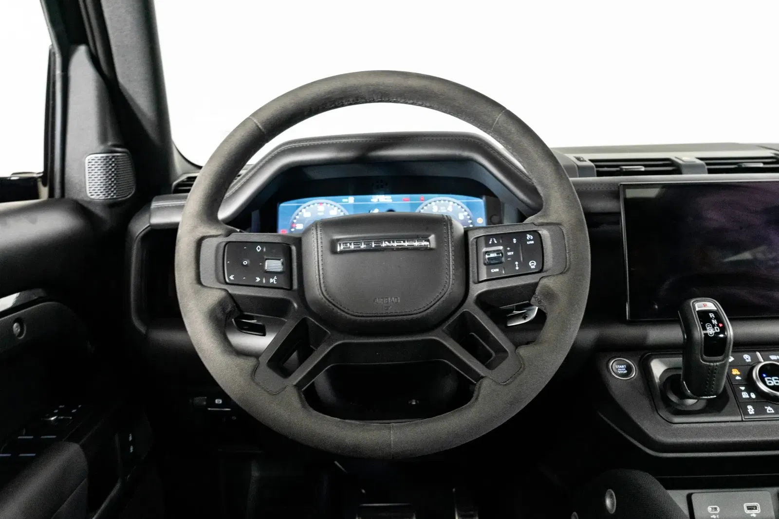 2022 Land Rover Defender 110 V8 Bond Edition