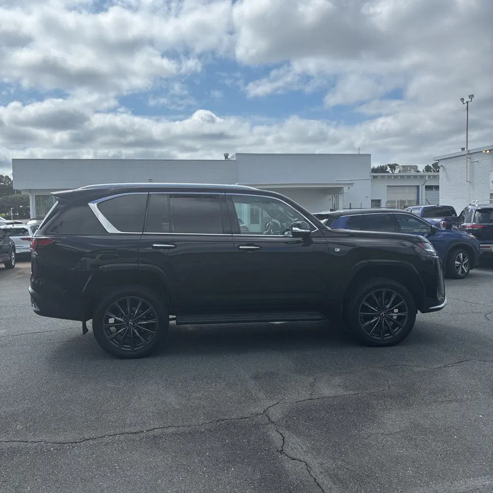 2022 Lexus LX 600 F SPORT Handling