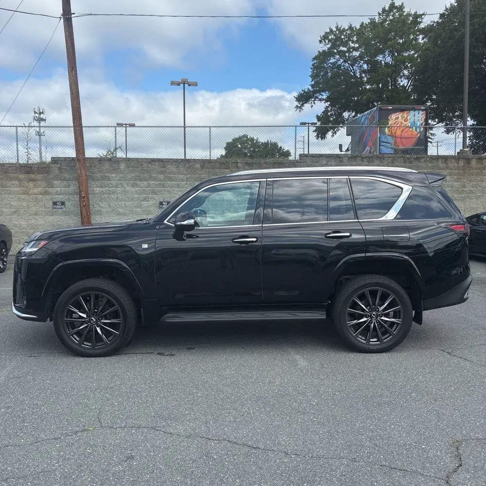 2022 Lexus LX 600 F SPORT Handling