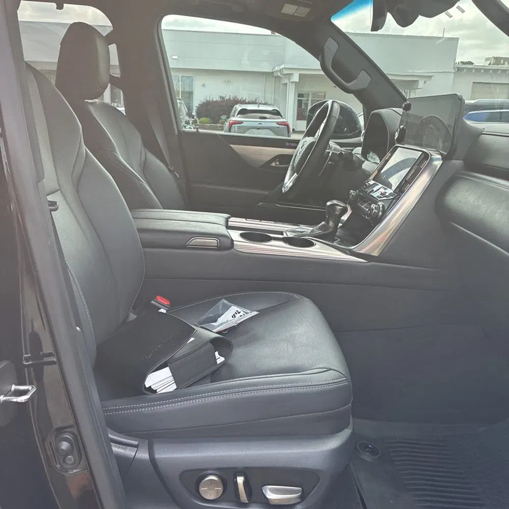 2022 Lexus LX 600 F SPORT Handling